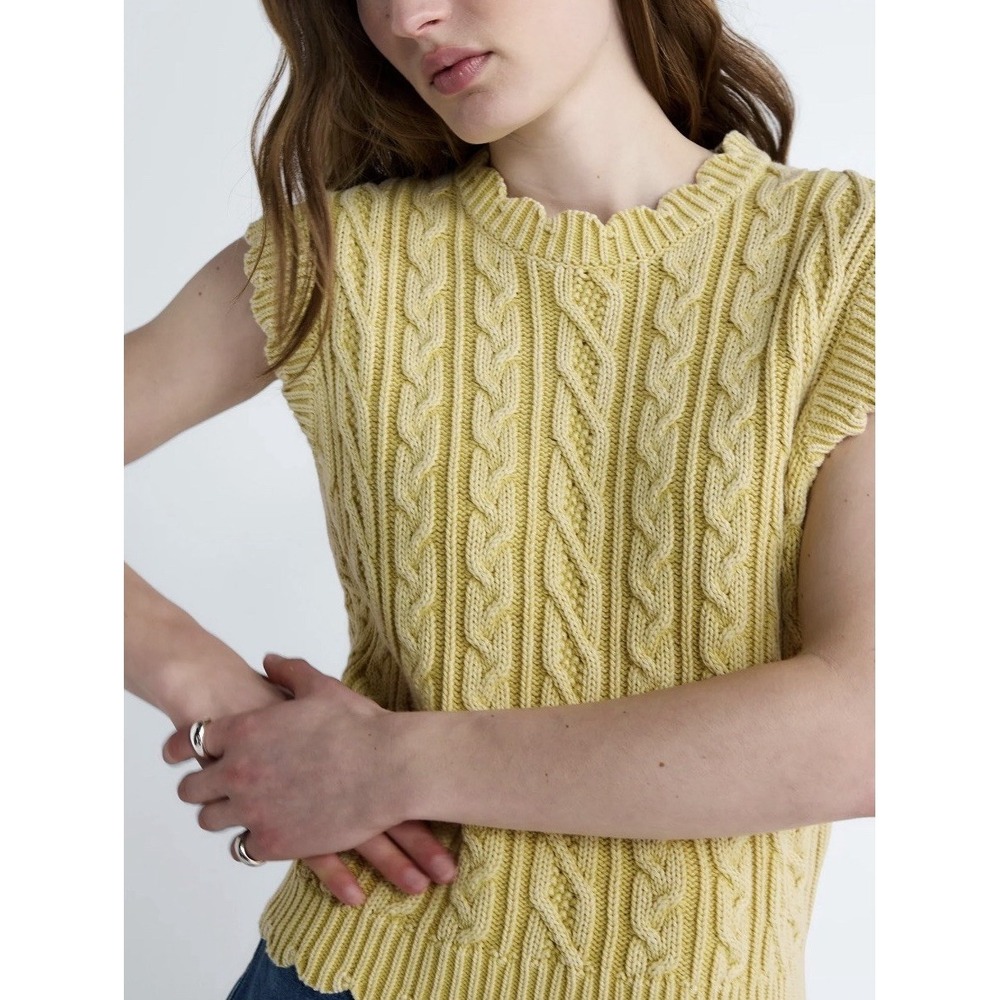 Free Assembly Women's M Yellow Cotton Scallop Cable Knit Sweater Vest NWT